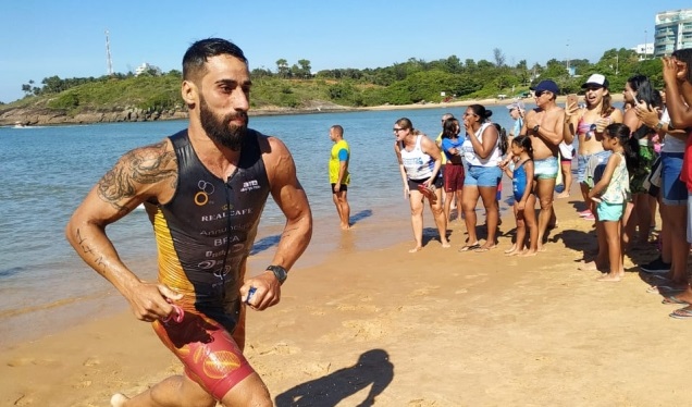 Felipe Annunciato é um dos favoritos ao título da primeira etapa do Campeonato Capixaba de Triatlo (Foto: Lauro Viana)