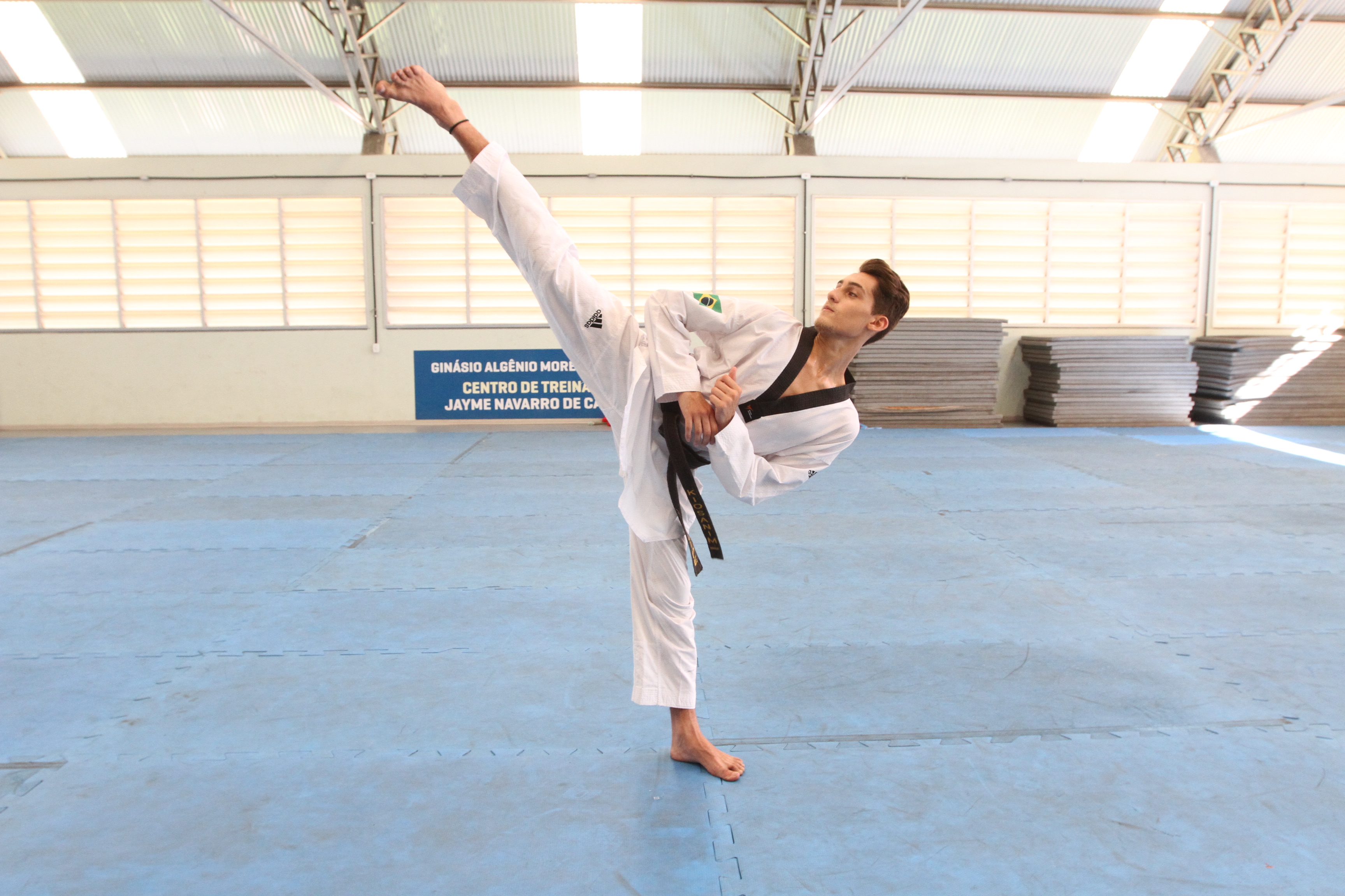 Fillipe Almeida tenta uma vaga na seleção brasileira adulta de taekwondo na categoria -63kg (Foto: Antônio Moreira)