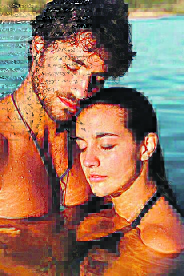 José Condessa com a namorada, a atriz portuguesa Bárbara Branco (Foto: Reprodução Instagram)