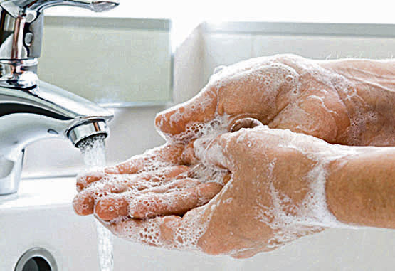 Lavar as mãos com água e sabão é uma das dicas para se prevenir do coronavírus (Foto: Divulgação)