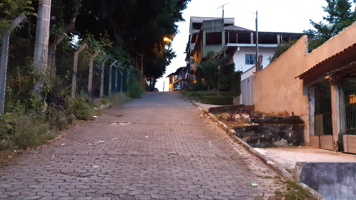 Rua onde o crime aconteceu (Foto: Anny Freire)