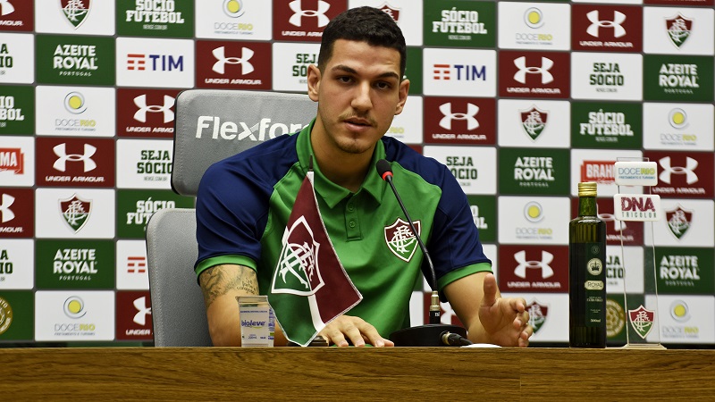 Nino conversou com a imprensa nesta segunda-feira (24) (Foto: Mailson Santana/Fluminense)