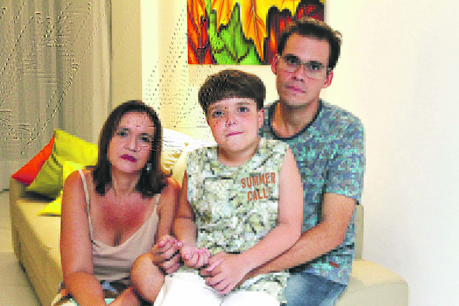 A dentista Fernanda Campana, 37 anos, é titular de um plano de saúde que se estende ao marido e ao filho. Ela contou que não está satisfeita com o plano por causa da dificuldade em fazer a marcação de consultas com especialistas, como neurologista infantil e pediatra. (Foto: Beto Morais/AT)