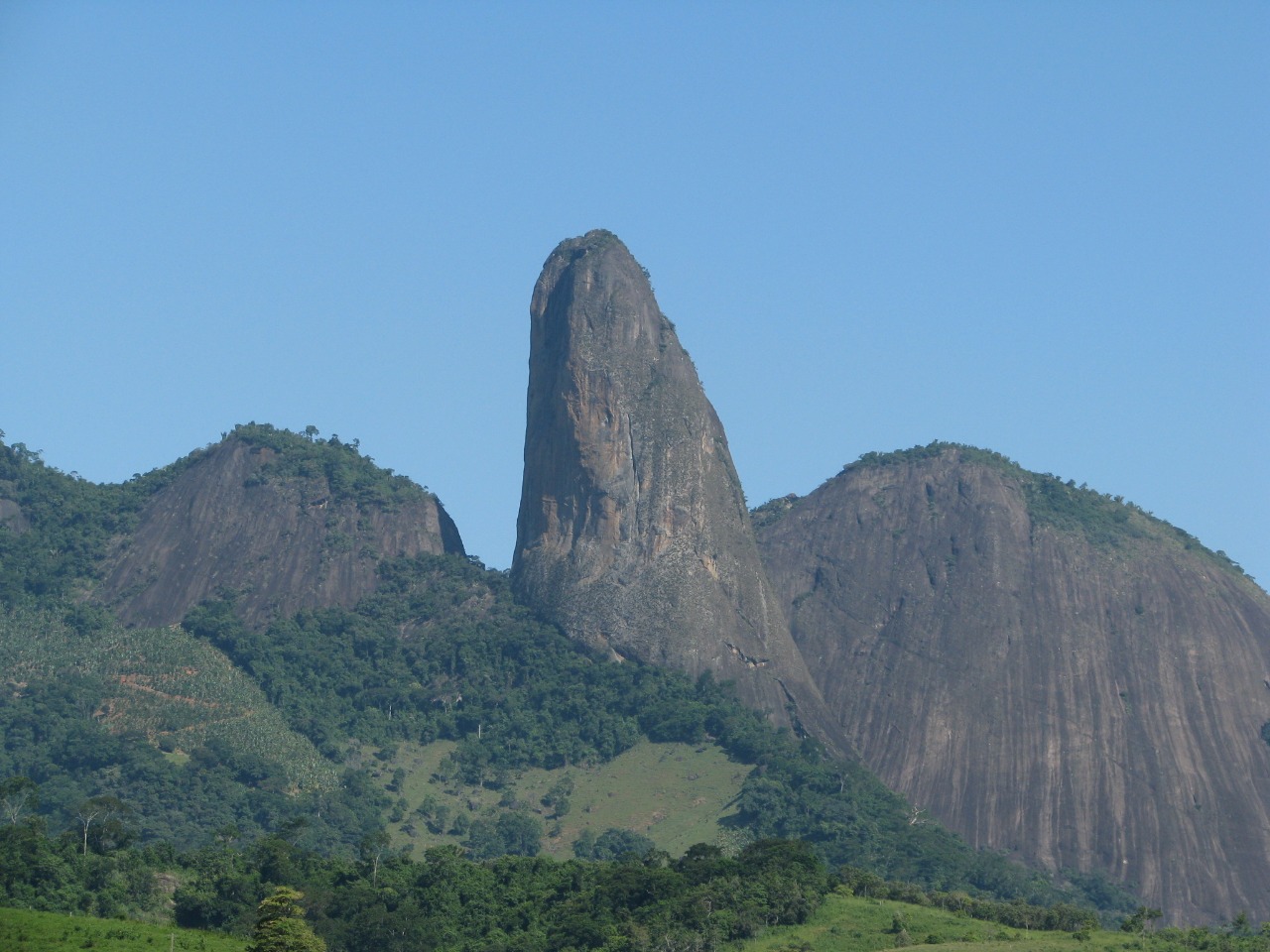 O Pico do Itabira é um dos pontos turísticos de Cachoeiro (Foto: Alessandro de Paula)
