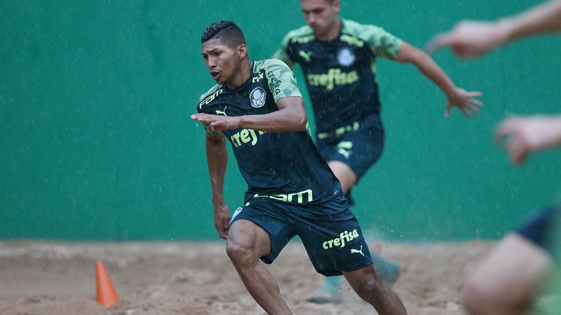 Novo reforço do clube, Rony treinou pela primeira vez no Palmeiras (Foto: Cesar Greco/Palmeiras)