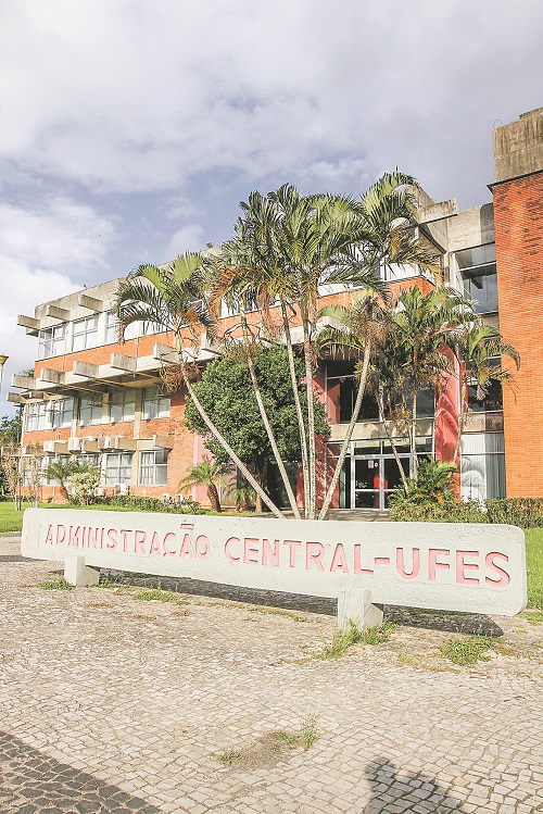 Ufes: vagas para professor em Administração, Finanças e Medicina (Foto: Thiago Coutinho – 01/05/2019)