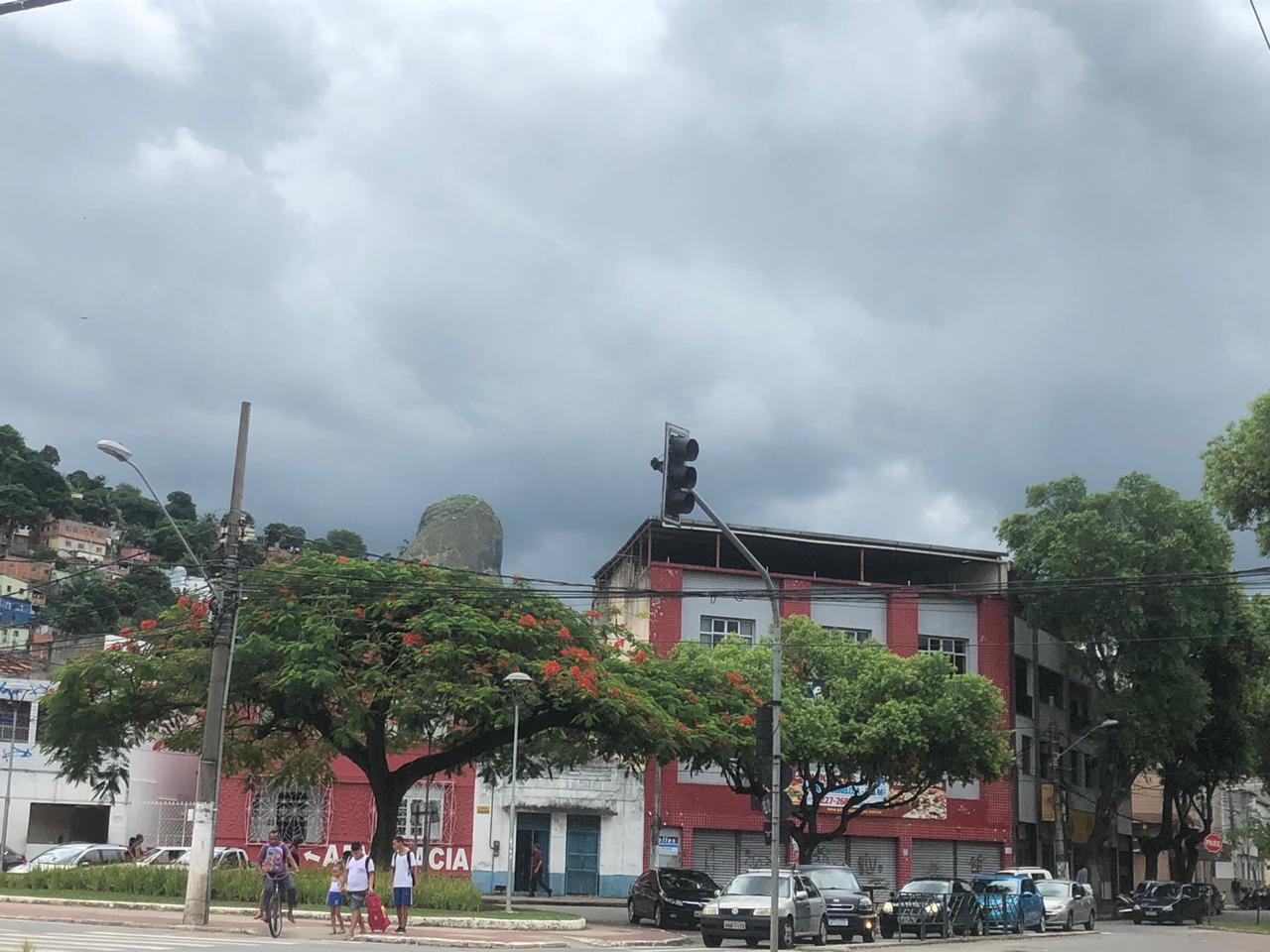 Céu nublado em Vitória (Foto: Mayra Scarpi)