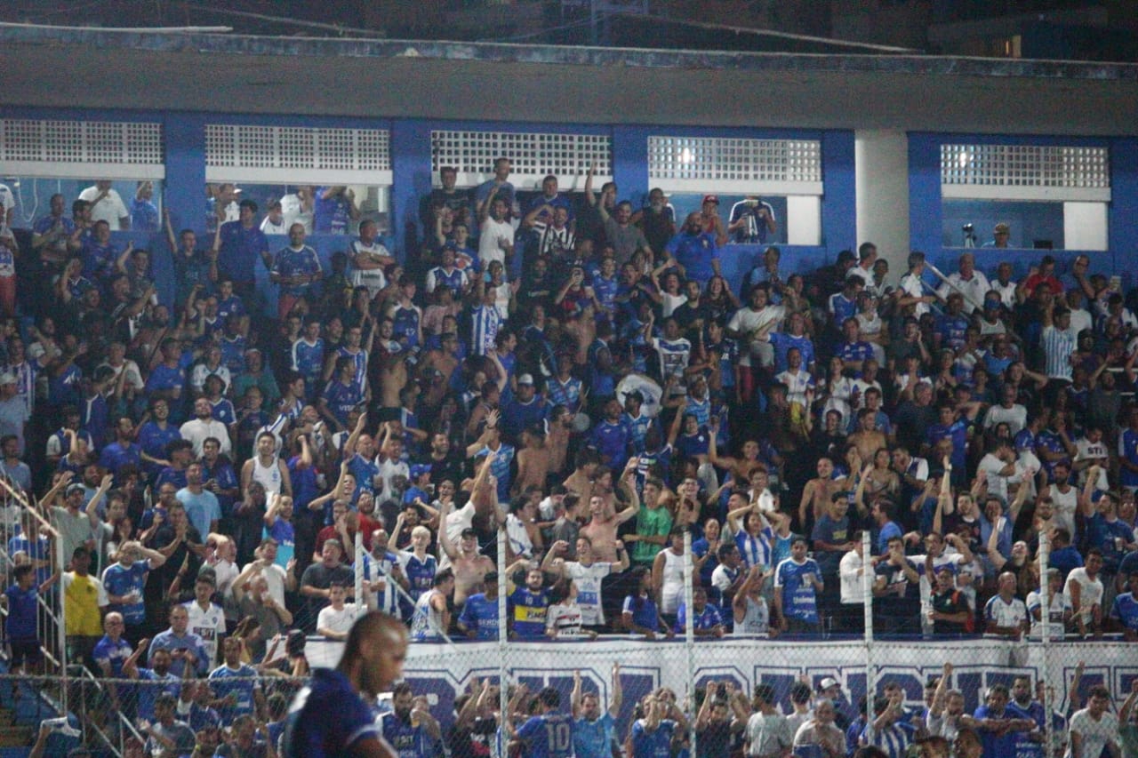 Torcida compareceu em peso no Salvador Costa para acompanhar Vitória e CSA/AL pela Copa do Brasil (Foto: Vitor Nicchio / Vitória FC)