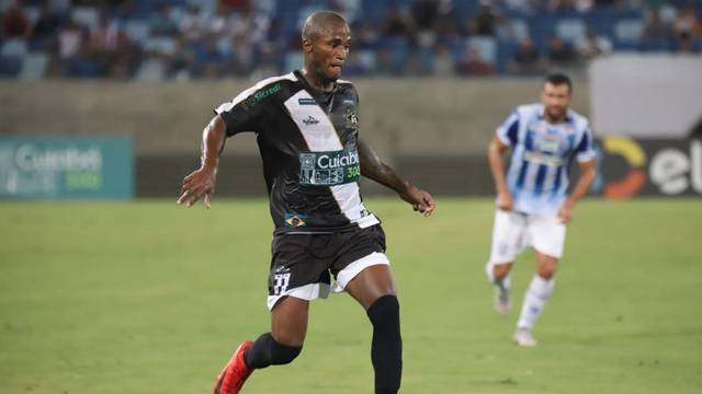 William Amendoim, jogador contratado pelo Estrela (Foto: Júnior Martins/Mixto EC)
