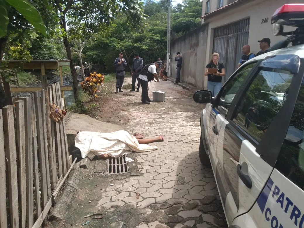 Imagem ilustrativa da imagem "Vão precisar matar outra criança?", desabafa mãe de menina Alice sobre mortes no bairro
