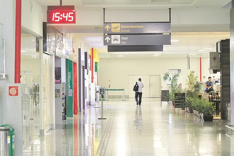 Imagem ilustrativa da imagem Governo vai verificar febre de passageiros no aeroporto