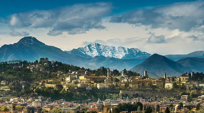 Imagem ilustrativa da imagem Após desprezar quarentena, Bérgamo se torna epicentro de mortes na Itália