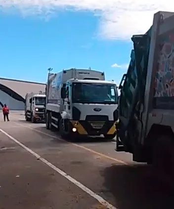 Imagem ilustrativa da imagem Funcionários encerram greve e coleta de lixo volta ao normal na Serra