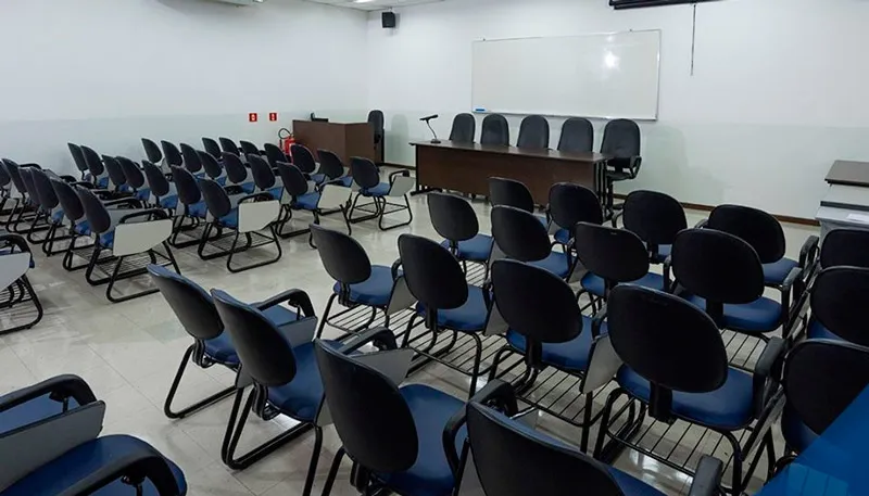 Imagem ilustrativa da imagem Faculdade particular de Vitória suspende aulas