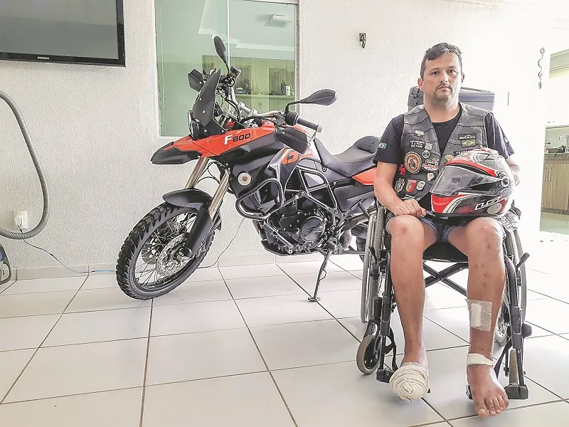Imagem ilustrativa da imagem VÍDEO | Motociclista que sobreviveu a acidente diz que "foi Deus mesmo"