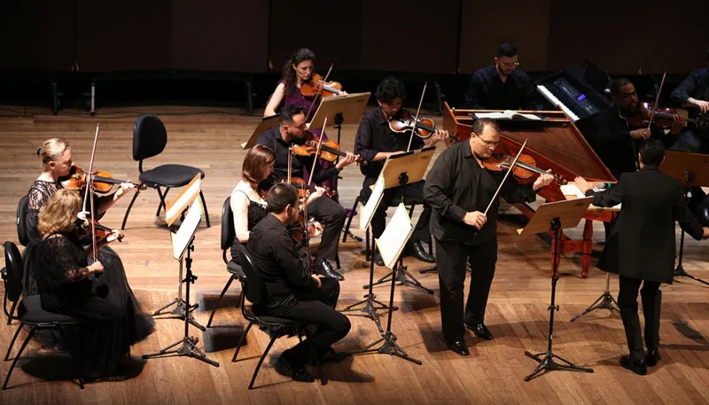 Imagem ilustrativa da imagem VÍDEO | Contra o coronavírus, orquestra ensina a lavar as mãos ao som de Mozart