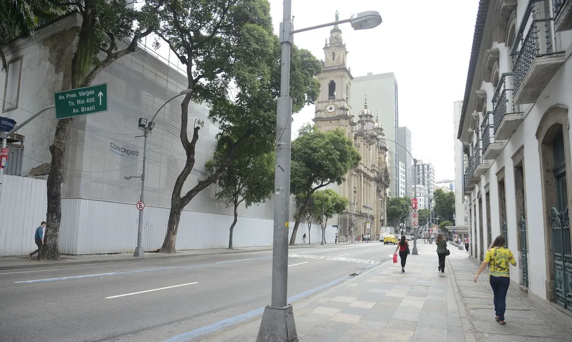 Imagem ilustrativa da imagem Propagação em São Paulo, Rio de Janeiro e Distrito Federal é maior do que se previa