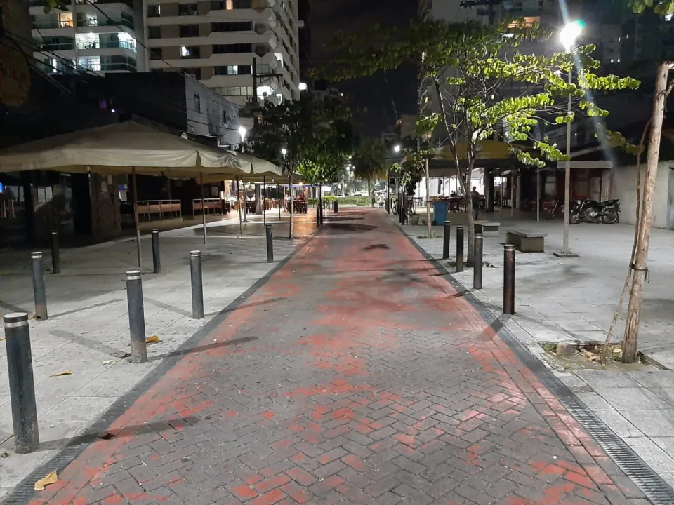 Imagem ilustrativa da imagem Triângulo e Rua da Lama vazios na primeira sexta-feira de isolamento