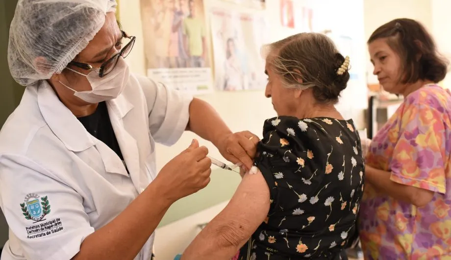 Imagem ilustrativa da imagem Vacinação contra gripe é suspensa  em quatro cidades do Estado
