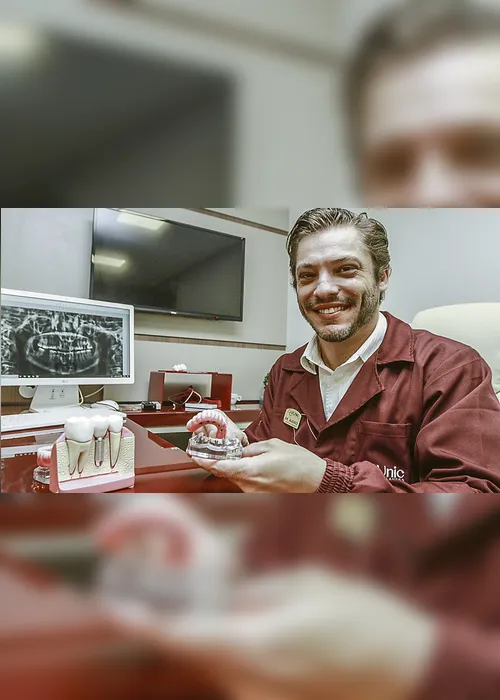 Imagem ilustrativa da imagem Implante dentário fica mais barato e atrai 20 mil por ano a consultórios