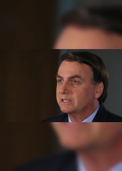 Imagem ilustrativa da imagem Bolsonaro sanciona auxílio emergencial de R$ 600 a informais