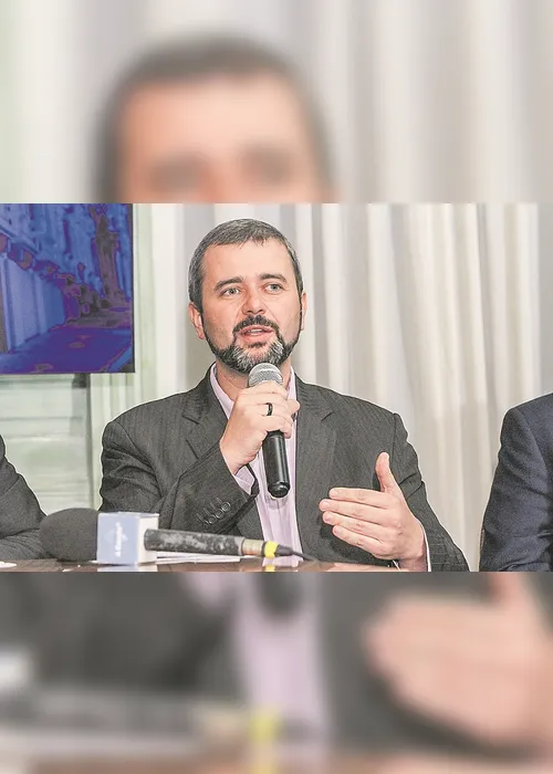 Imagem ilustrativa da imagem Secretários da Saúde e da Educação fazem testes para verificar se estão com Covid-19