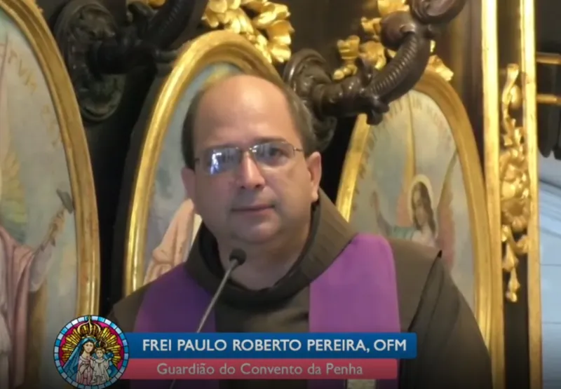 Frei Paulo Roberto Pereira citou a imagem do Papa Francisco sozinho na Praça São Pedro
