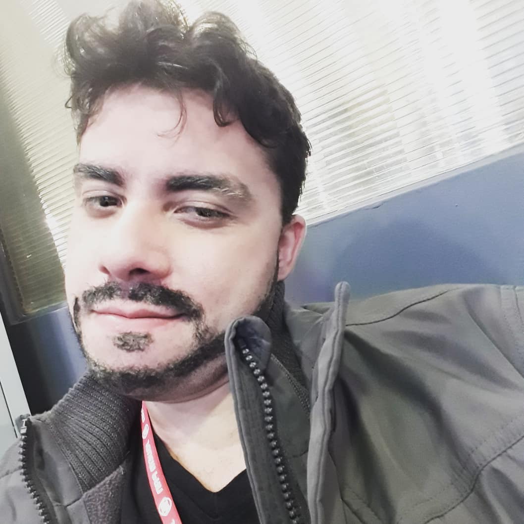 André Alba negou ser ele atirando em vídeo publicado em seu perfil. (Foto: Reprodução/Instagram/@albaexpider)
