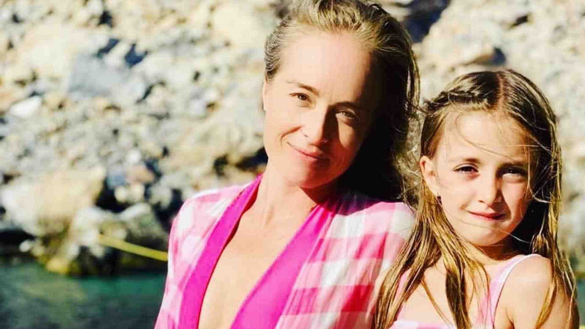 Angélica e a filha Eva, hoje com 7 anos de idade (Foto: Reprodução/Instagram/@angelicaksy)