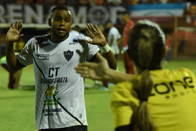 O Atlético Itapemirim já está rebaixado no Capixabão (Foto: Beto Morais/AT)