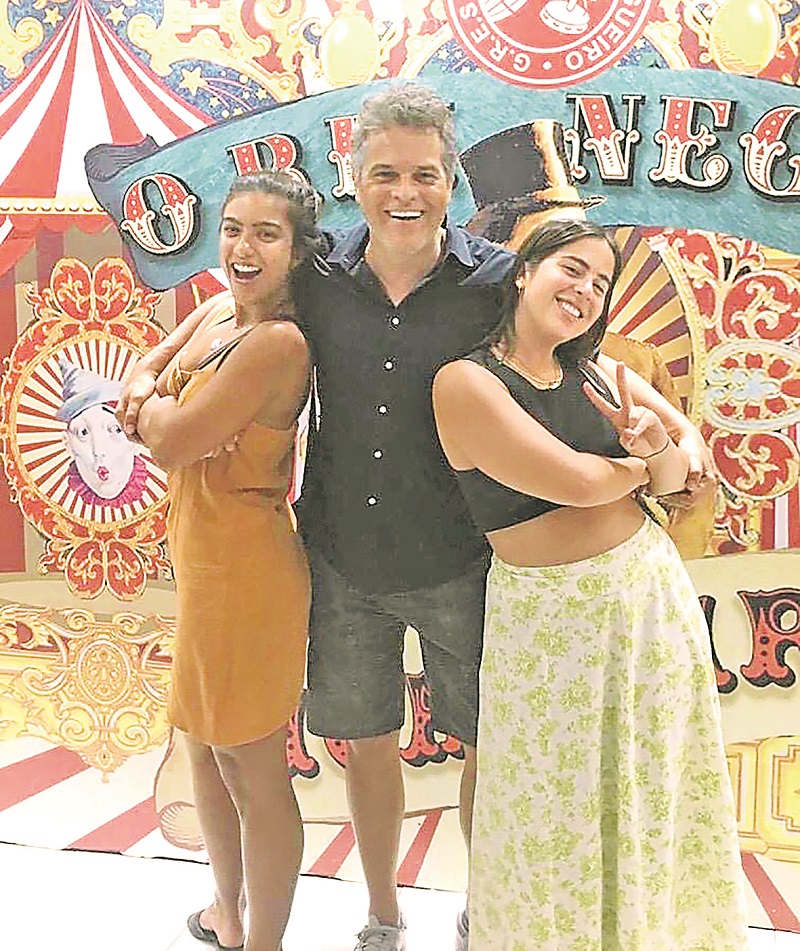 Juan e as filhas Victoria e Valentina (Foto: Acervo pessoal)