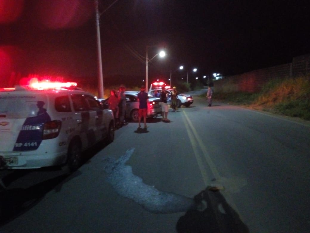 Acidente na rodovia Audifax Barcelos, na noite de sexta (Foto: Wanderley Santos)