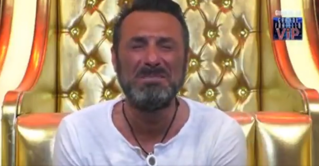 Participantes ficaram muito emocionados (Foto: Reprodução/ Twitter)