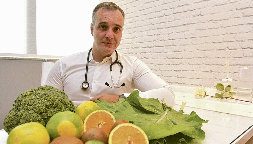 Bruno Oliveira destacou que alimentos ricos em vitaminas ajudam no combate a infecções e quadros de gripes (Foto: Kadidja Fernandes / AT)