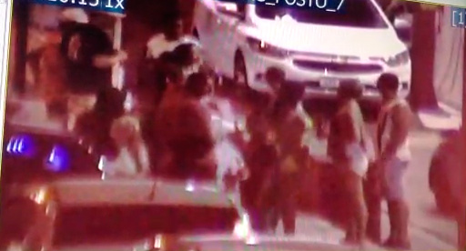 Câmeras de segurança em Vila Velha registraram a aglomeração de pessoas (Foto: Reprodução / Youtube)