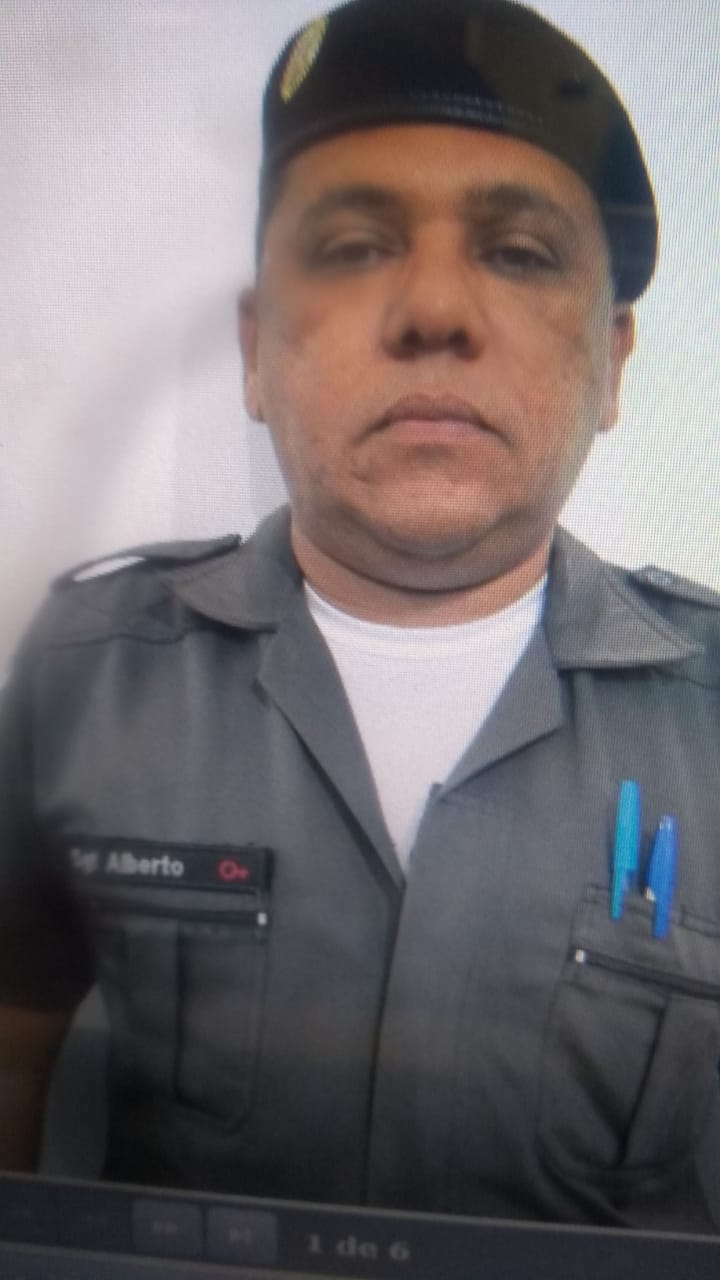 O subtenente da reserva da Polícia Militar Carlos Alberto das Neves foi morto com um tiro na cabeça. (Foto: Reprodução)