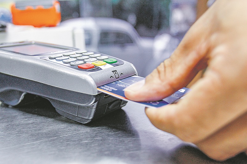 Cartão de crédito: pagamento da fatura deve ser a prioridade, já que não há ampliação de prazo e juros são altos. (Foto: Leonardo Bicalho/AT - 06/08/2016)