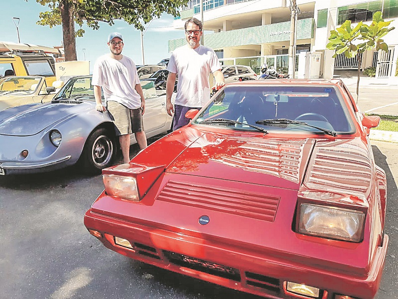 O empresário Neder Santana, 49, e o filho, Bruno Santana, 23 (Foto: Roberta Bourguignon)
