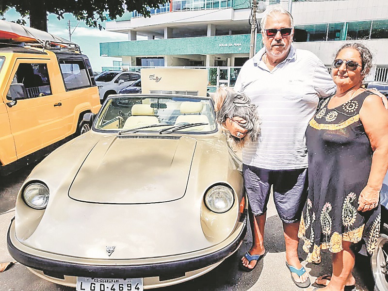 O policial militar da reserva Celso Luiz do Carmo e a mulher, a médica Cléia Dias (Foto: Roberta Bourguignon)