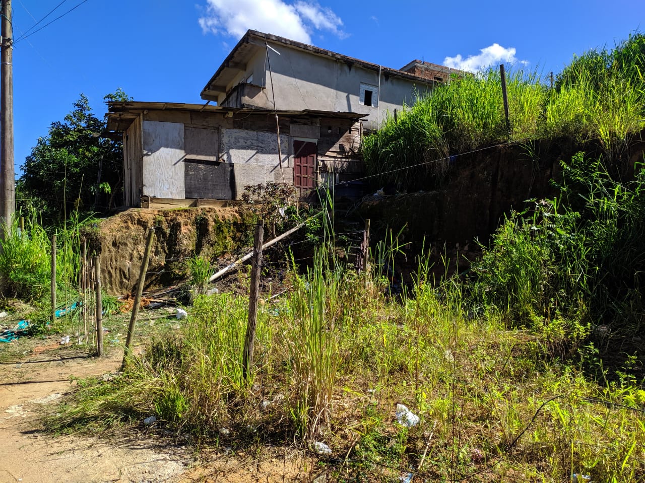 Jovem foi assassinado em casa (Foto: Júlia Afonso)