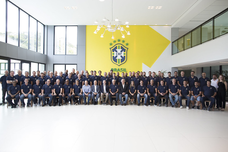 Treinadores da turma de 2018 do curso de Licença Pro da CBF Academy (Foto: Lucas Figueiredo/CBF — 04/12/2018)