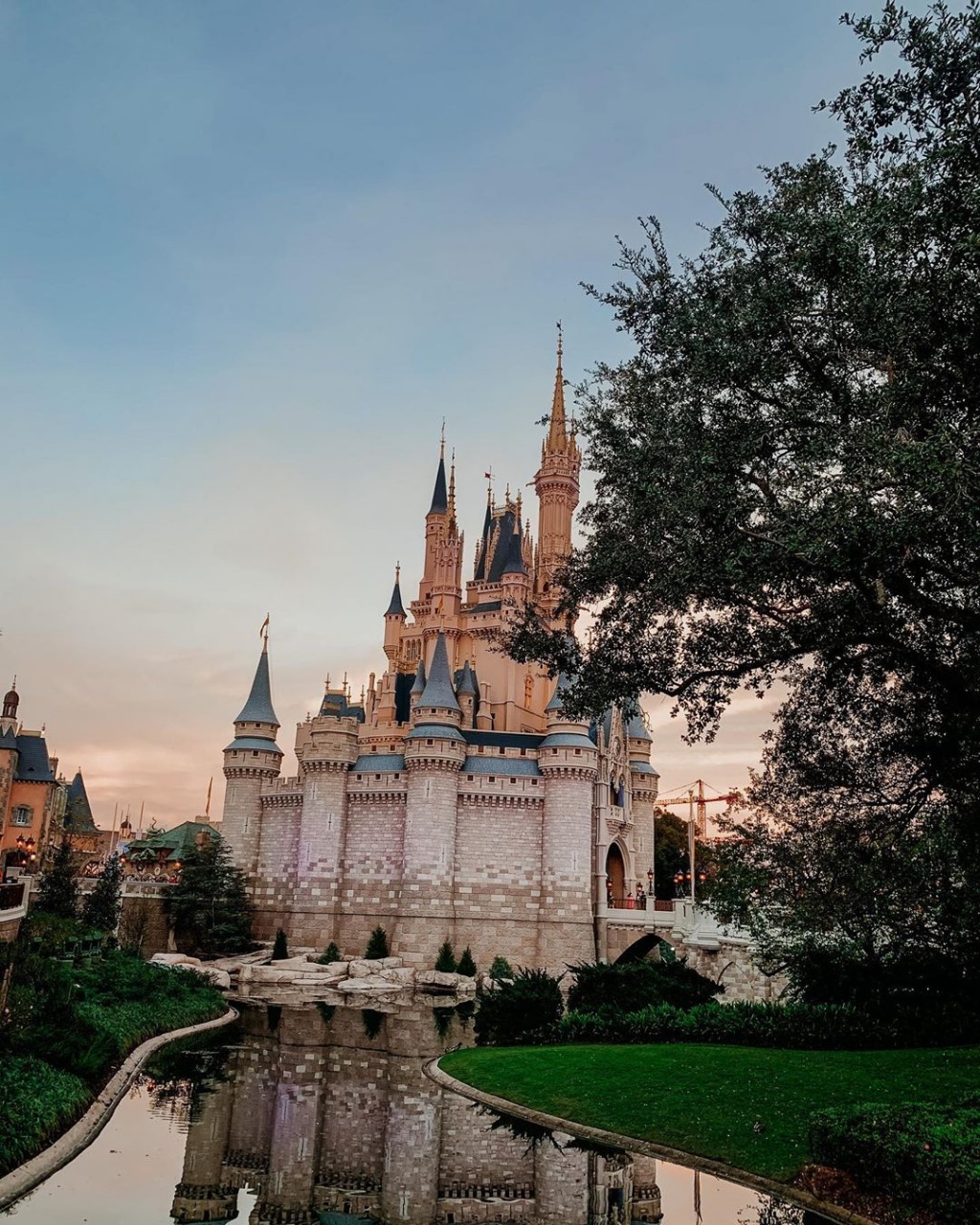 A pandemia forçou os parques temáticos da Disney a permanecer fechados ou operar com capacidade reduzida durante boa parte deste ano (Foto: Kayque Fabiano)