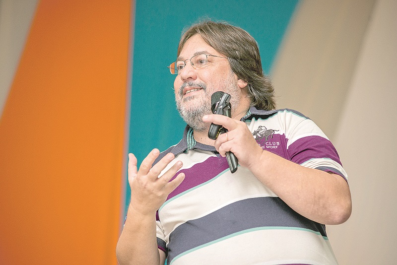 Guilherme Davoli diz ser possível ter a tecnologia como aliada ao criar alternativas de socialização através dela (Foto: Divulgação)