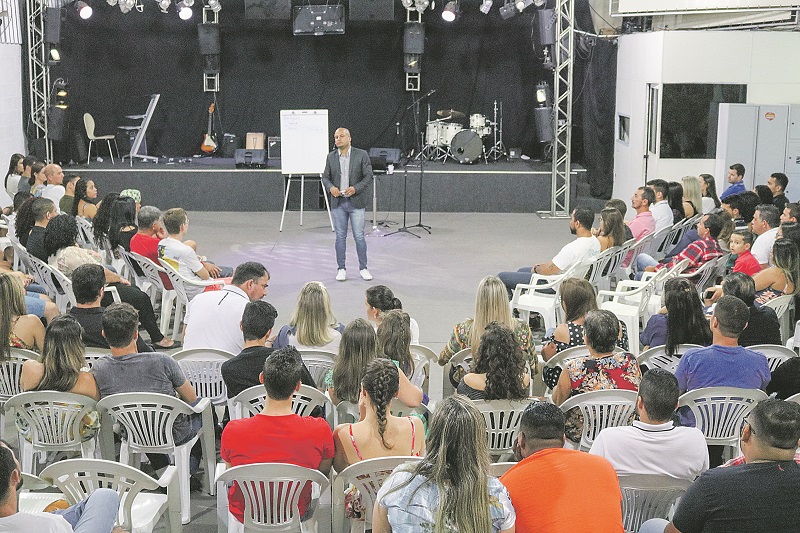 Emerson em uma palestra: “Primeira coisa que eu preciso ter é propósito”. (Foto: Wilton Junior)