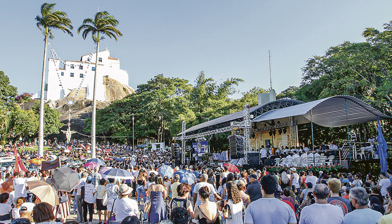 Missa no Campinho do Convento da Penha, em Vila Velha (Foto: Leone Iglesias - 24/04/2019)