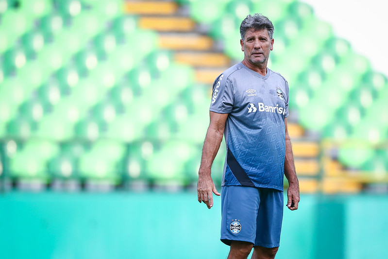 Grêmio de Renato vai brigar pelo título (Foto: Lucas Uebel/Grêmio)