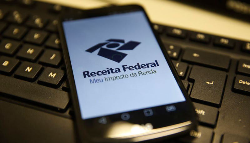 Declaração do Imposto de Renda pode ser feita pelo celular (Foto: Marcello Casal / Agência Brasil)