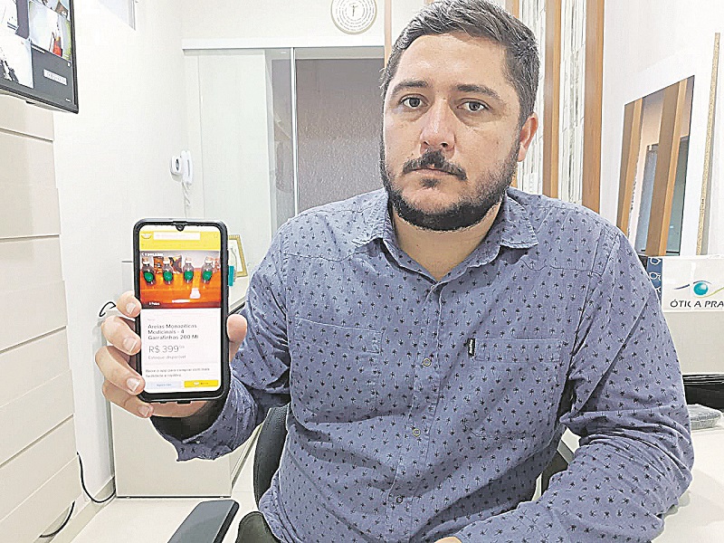 O vereador Lennon Monjardim, de Guarapari, denunciou o caso (Foto: Roberta Bourguignon)