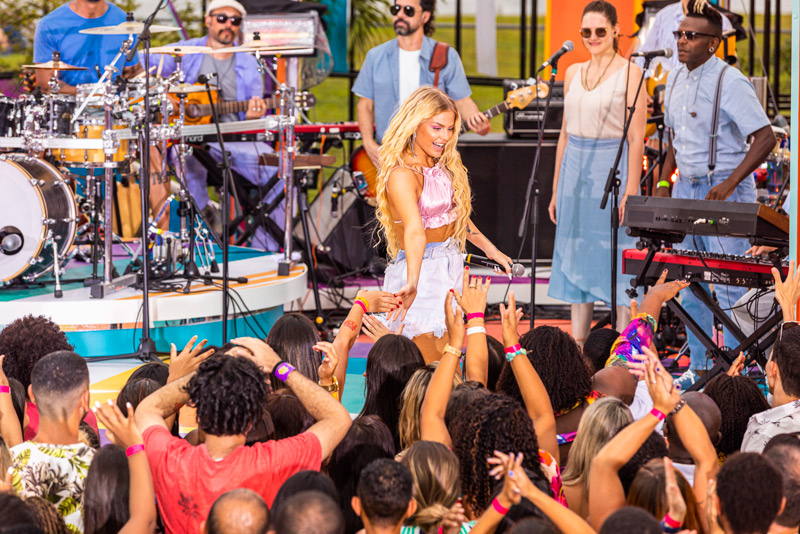 Luisa Sonza no 'Só Toca Pop' (Foto: Paulo Belote/TV Globo)