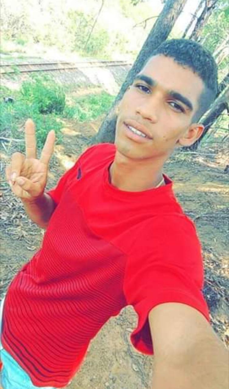 Matheus de Oliveira Sampaio tinha 20 anos e deixa um filho de apenas 6 meses. (Foto: Acervo Pessoal)